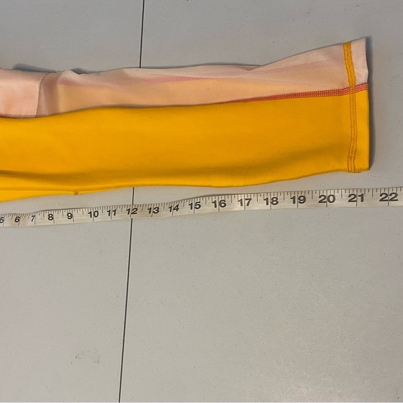 Fabletics Small In The Go Powerhold High Waisted Size Pockets Leggings EUC - Picture 9 of 10